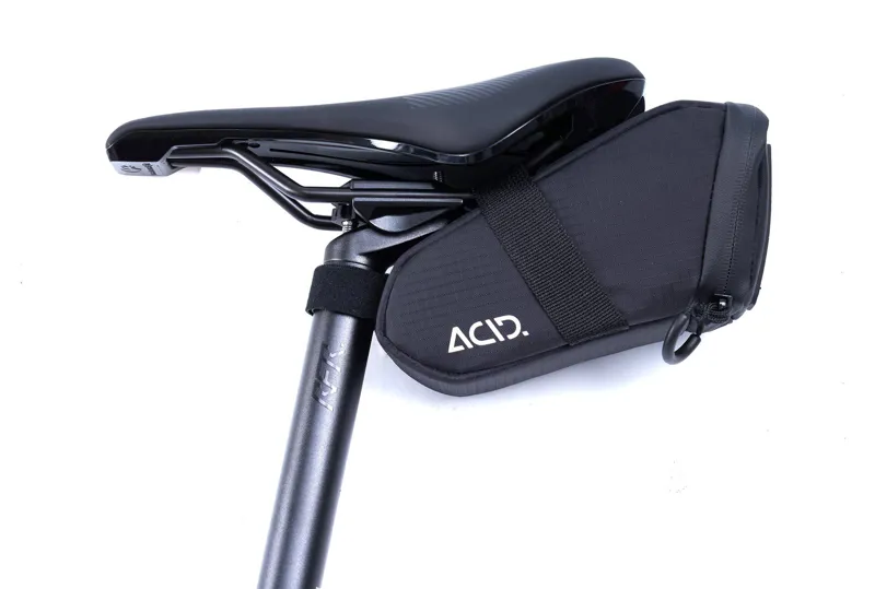 Acid 0.8L Saddle Bag Pro - Medium - Black-2